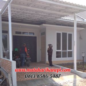 Hasil Pemasangan Kanopi Baja Ringan Atap Alderon (Sunpanel) Super Elegan Plus Cat Putih di Perum De Fatmawati, Meruyung, Kubah Mas, Depok