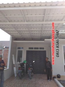 Hasil Pemasangan Kanopi Baja Ringan Atap Alderon (Sunpanel) Super Elegan Plus Cat Putih di Perum De Fatmawati, Meruyung, Kubah Mas, Depok
