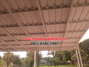Hasil Pemasangan Kanopi Baja Ringan Atap Alderon Sunpenal Type Super Elegan Plus Cat Putih di Mampang Hills