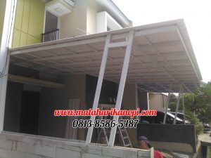 Hasil Pemasangan Kanopi Baja Ringan Atap Alderon Sunpenal Type Super Elegan Plus Cat Putih di Mampang Hills