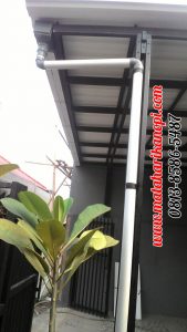 Hasil Pemasangan Kanopi Baja Ringan Atap Alderon Sunpanel Super Elegan Plus Cat Hitam di Kalimulya Depok