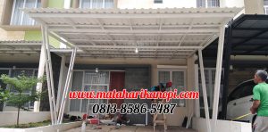 Hasil Pemasangan Kanopi Baja Ringan Atap Alderon Sunpanel Super Elegan Model Tiang V Spesial Plus Cat Putih di Perum Syamsa Naura Blok A10 Depok
