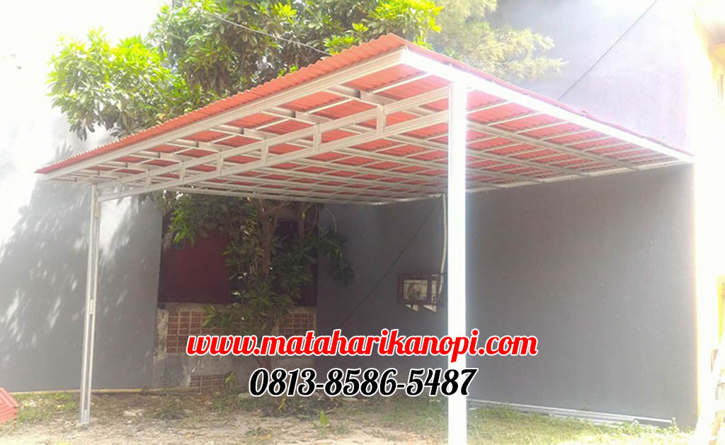 Hasil Pemasangan Kanopi Baja Ringan Atap Go Green Merah Standar di Taman Belakang Rumah