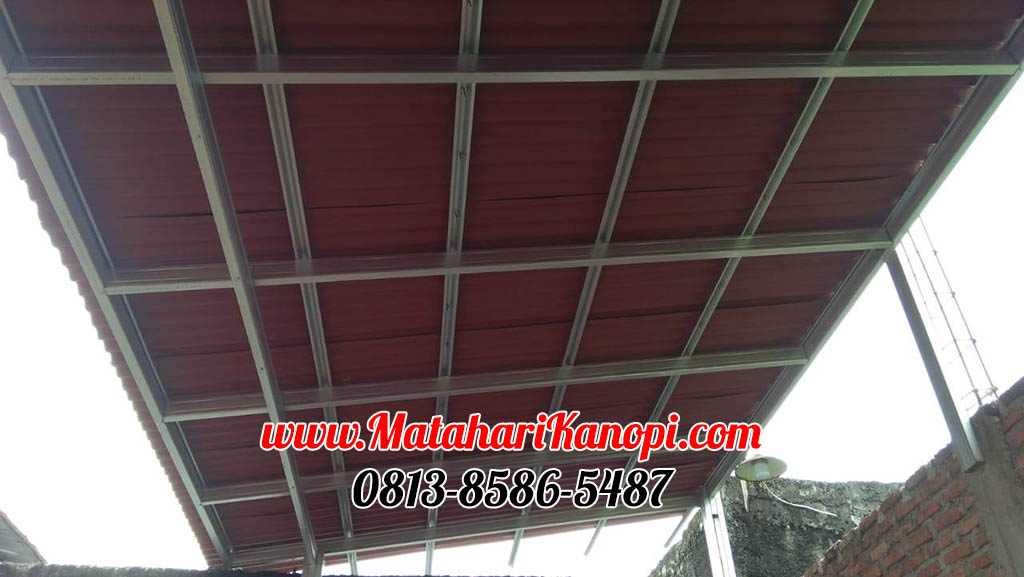 Hasil Pemasangan Kanopi Baja Ringan Atap Go Green Merah Standar di Puri Insani 1 Grand Depok City